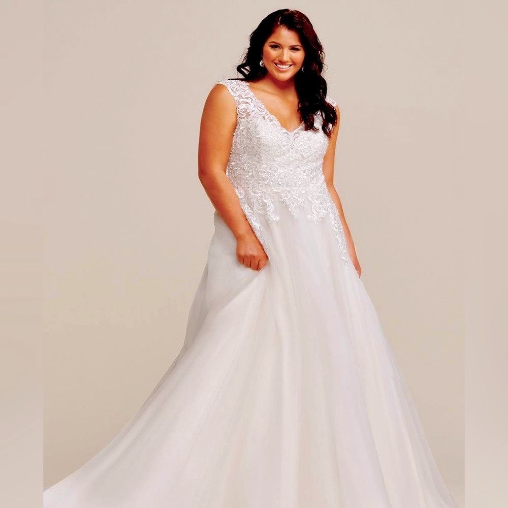 Lovely custom wedding gown